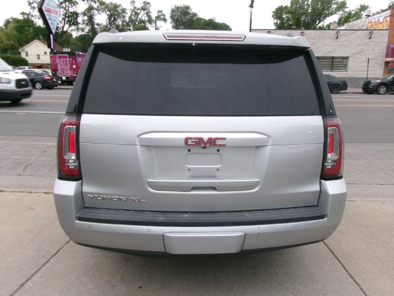 GMC Yukon XL SLT 4WD 2017