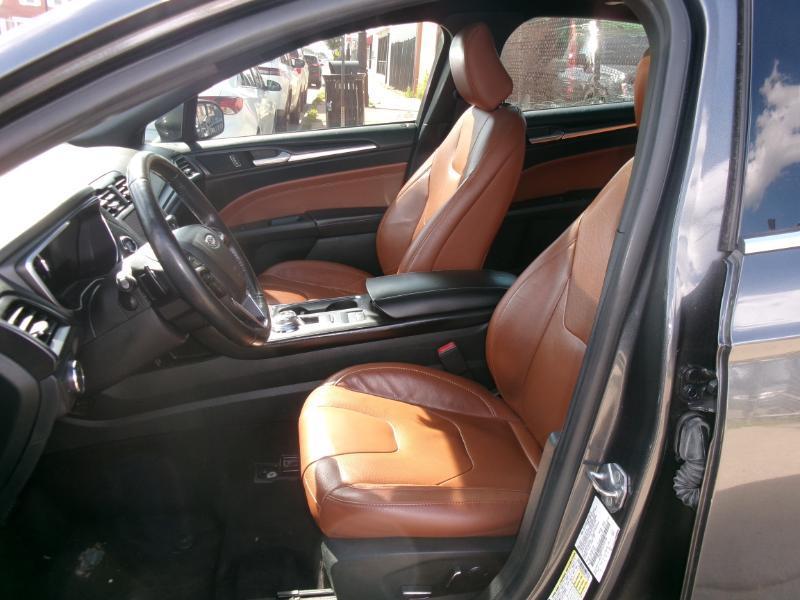 Ford Fusion Titanium 2020