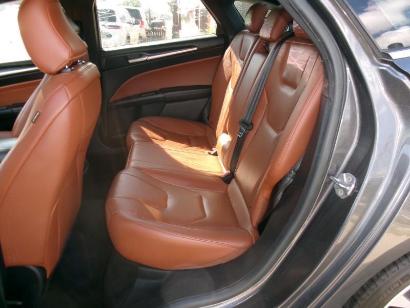 Ford Fusion Titanium 2020