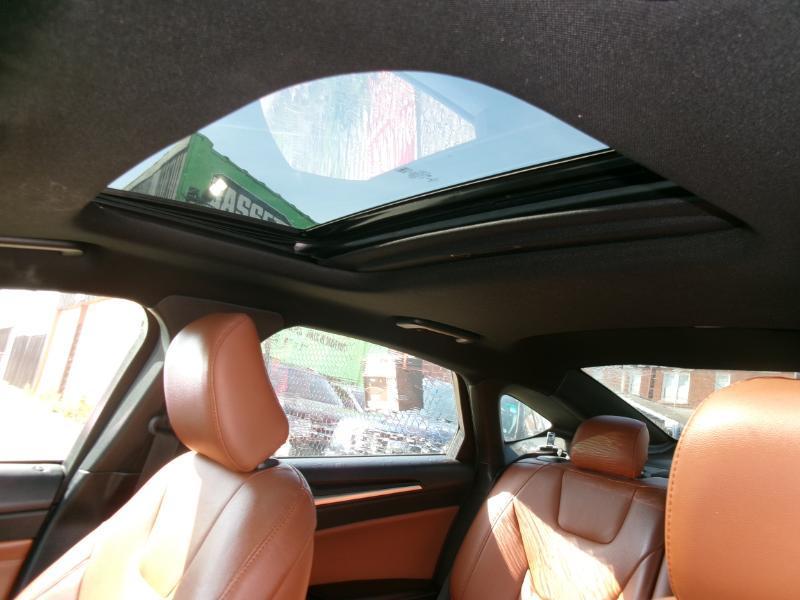 Ford Fusion Titanium 2020