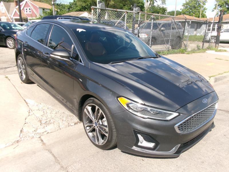 Ford Fusion Titanium 2020