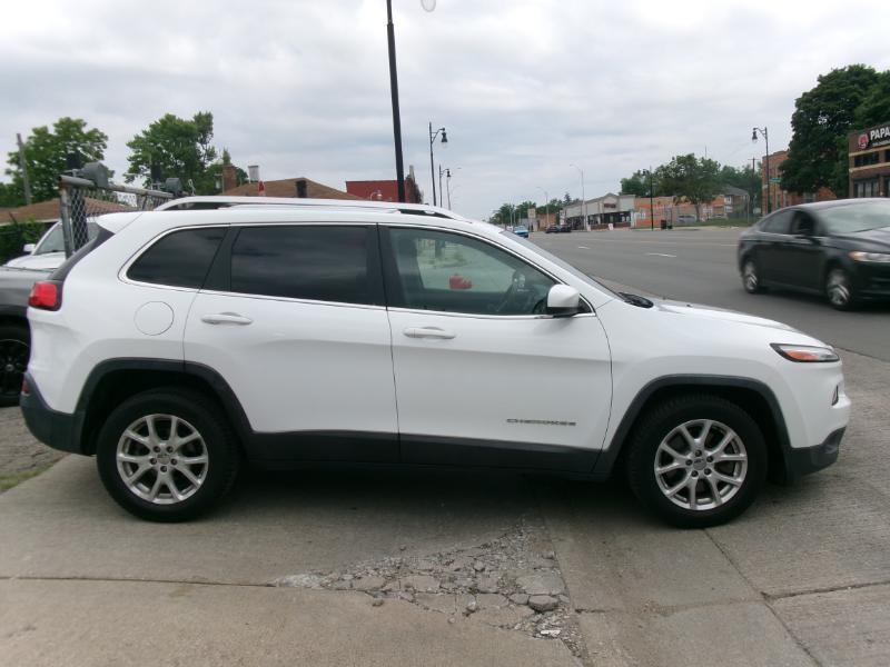 Jeep Cherokee Latitude FWD 2015