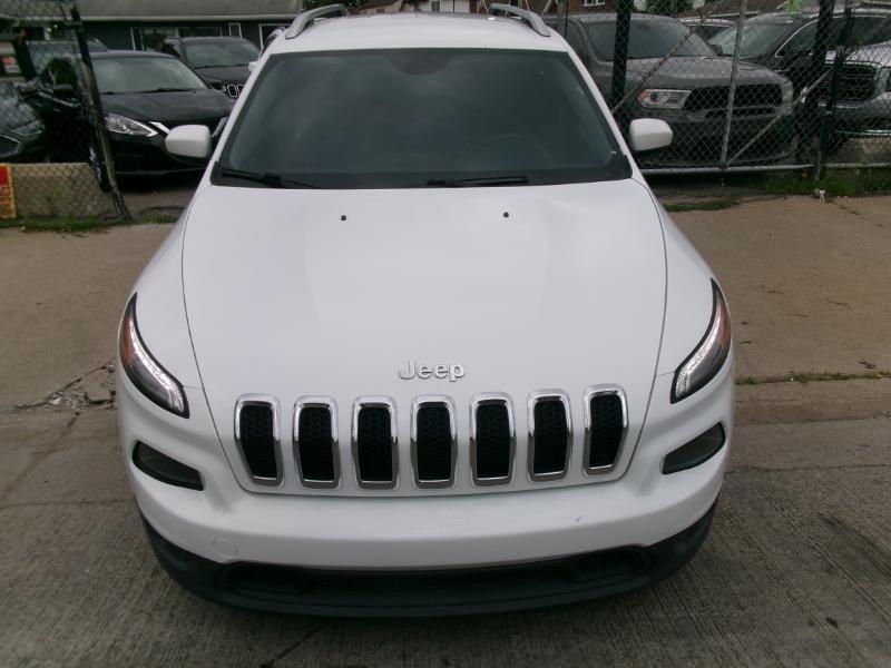 Jeep Cherokee Latitude FWD 2015