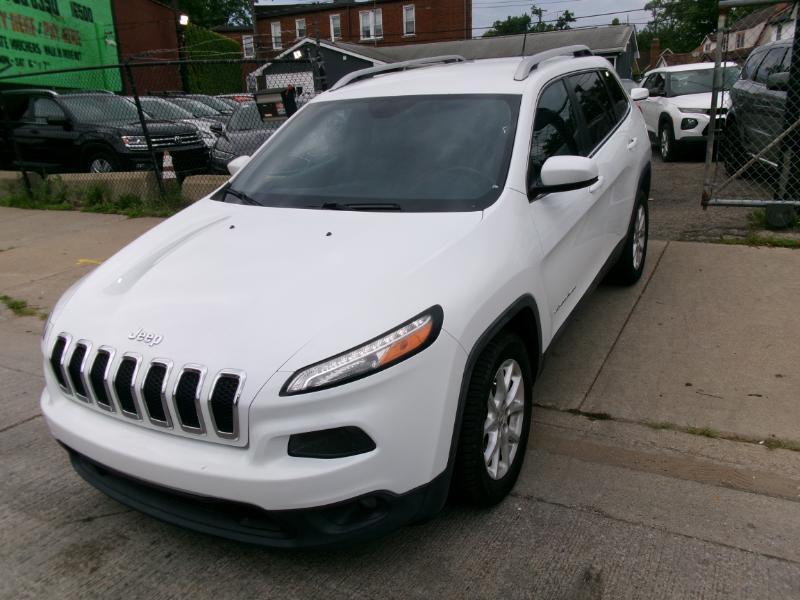 Jeep Cherokee Latitude FWD 2015