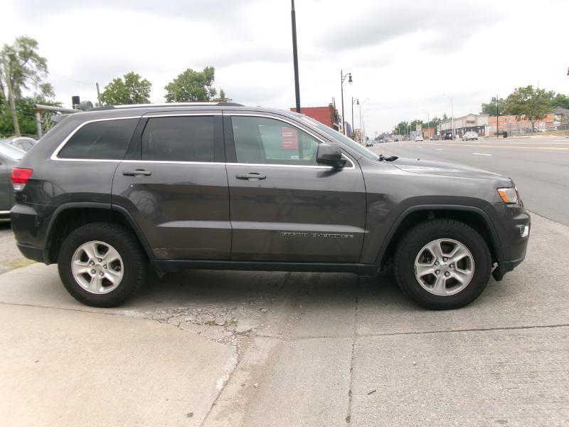 Jeep Grand Cherokee Laredo 4WD 2017