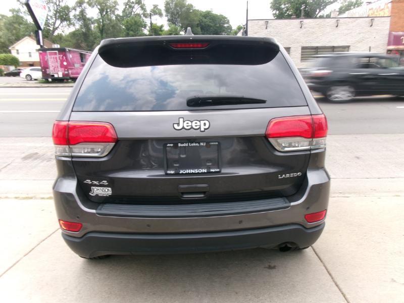 Jeep Grand Cherokee Laredo 4WD 2017