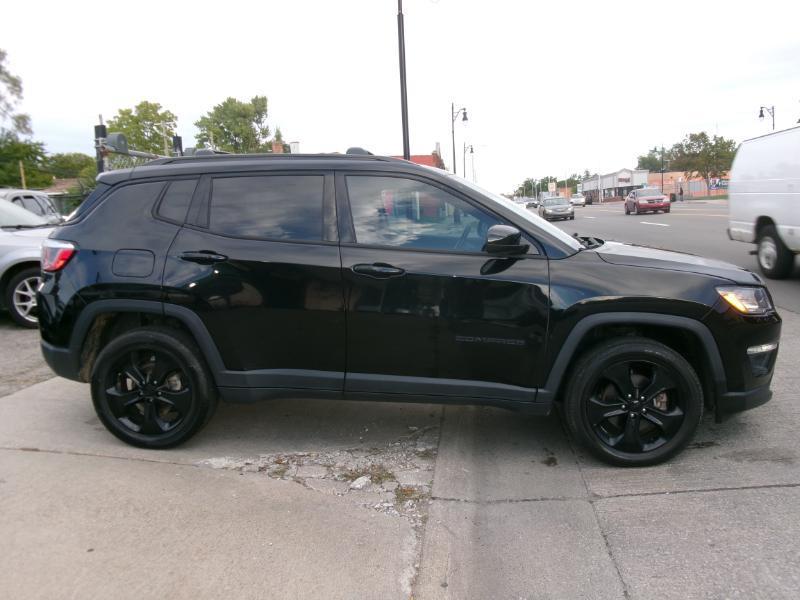 Jeep Compass photo 2
