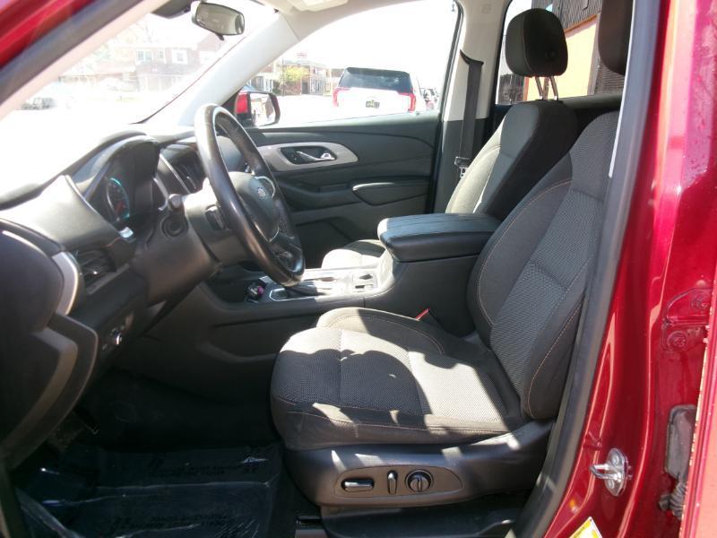 Chevrolet Traverse photo 5