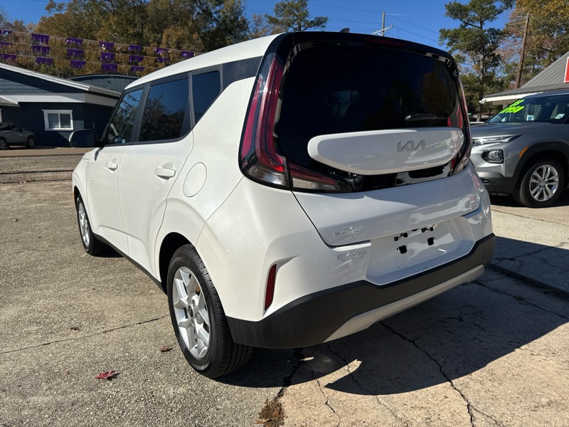 Kia Soul LX CVT 2023