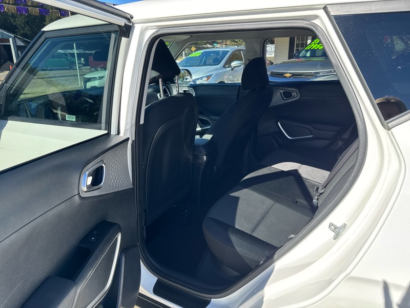 Kia Soul LX CVT 2023