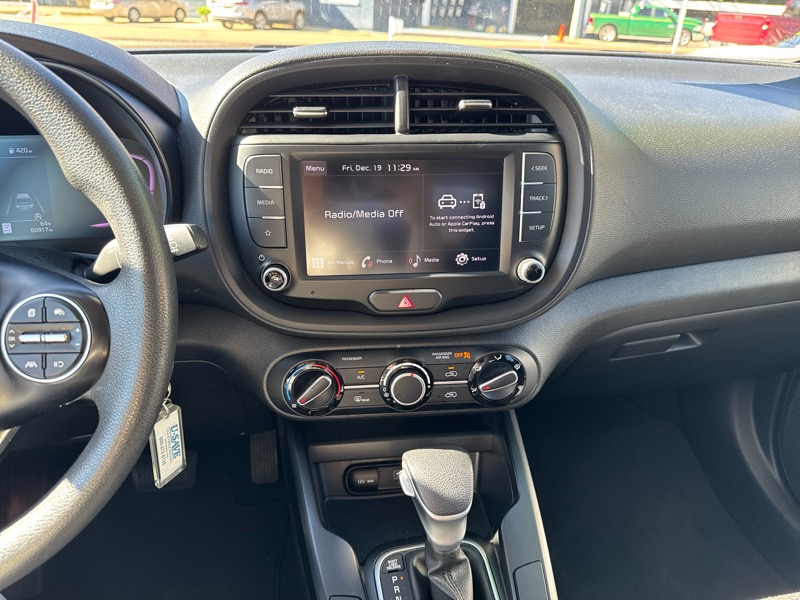Kia Soul LX CVT 2023