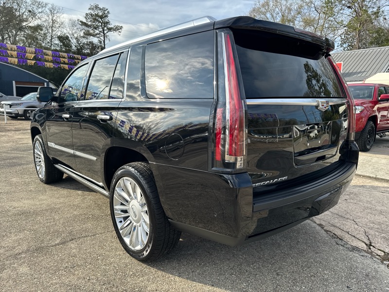 Cadillac Escalade Platinum 2WD 2017