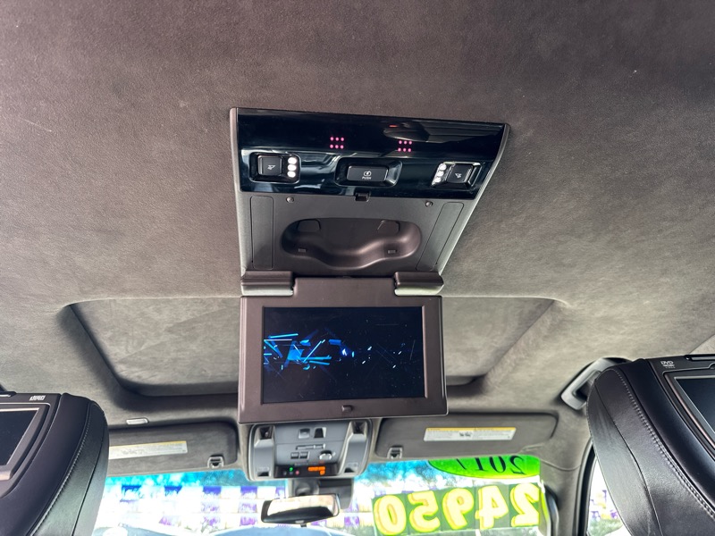 Cadillac Escalade Platinum 2WD 2017