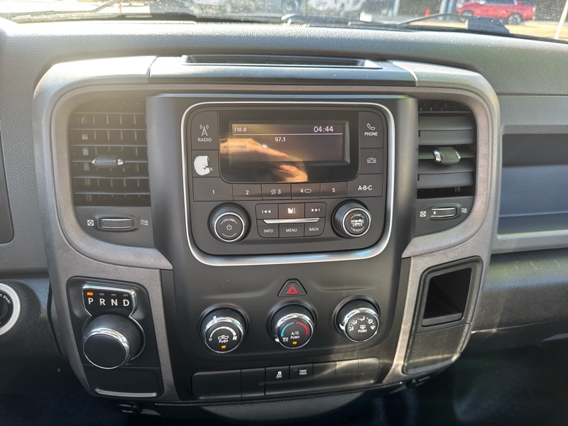 RAM 1500 Tradesman Quad Cab 2WD 2018