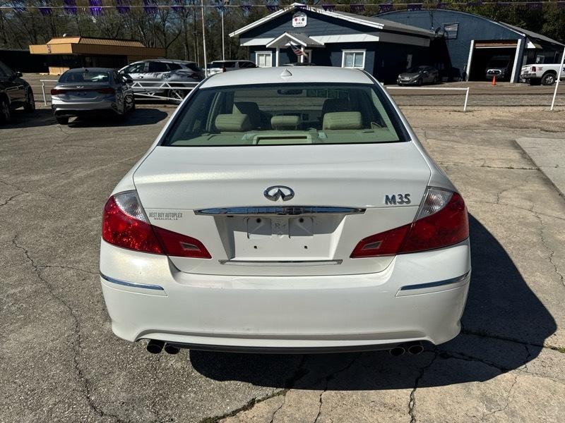 Infiniti M35  2008