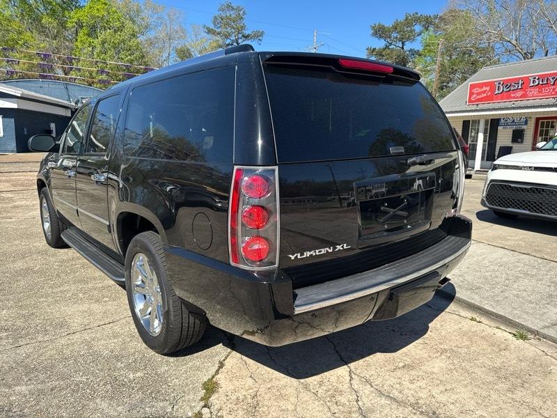 GMC Yukon Denali XL 2013