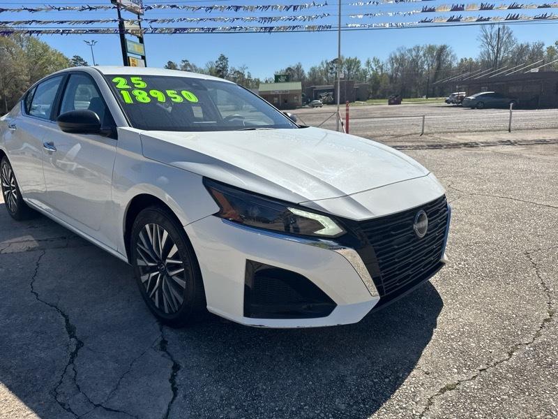 Nissan Altima 2.5 SV 2025