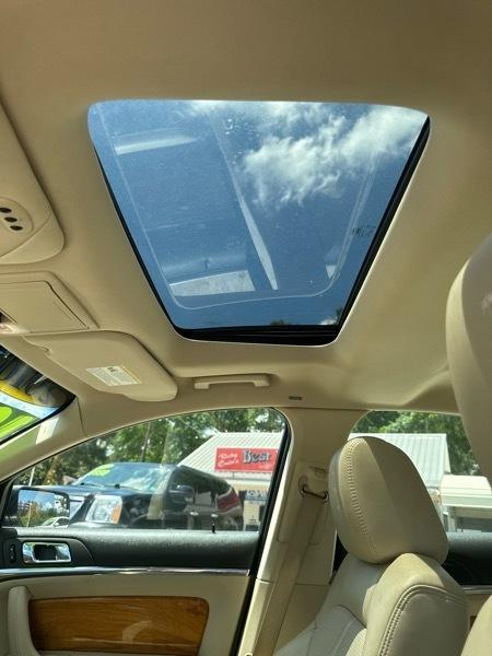 Lincoln MKS 3.7L FWD 2010