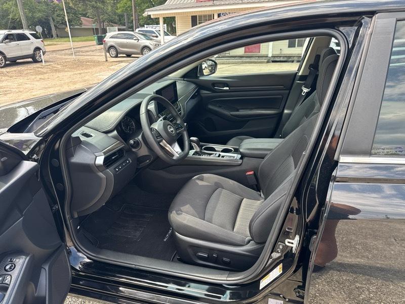 Nissan Altima 2.5 SV 2024