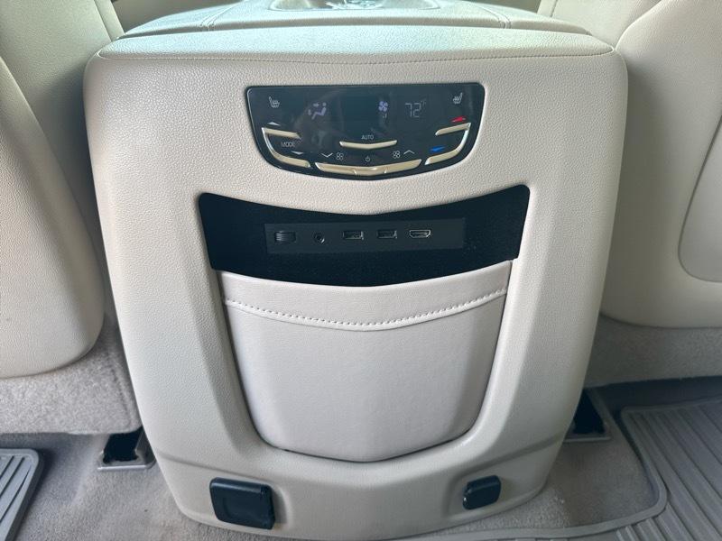Cadillac Escalade Premium 2WD 2018