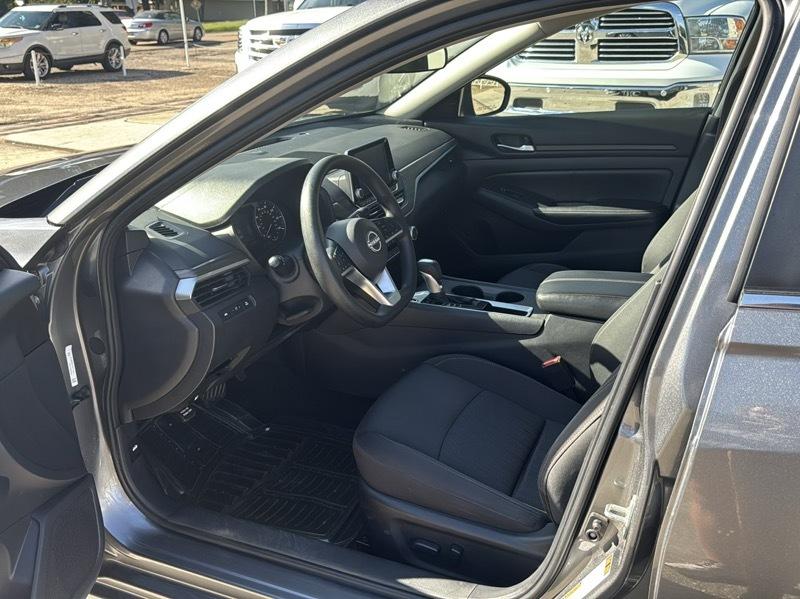 Nissan Altima 2.5 SV 2025