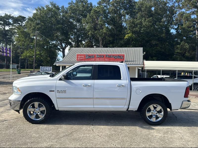 2014 RAM 1500 4WD Crew Cab 140.5" Big Horn