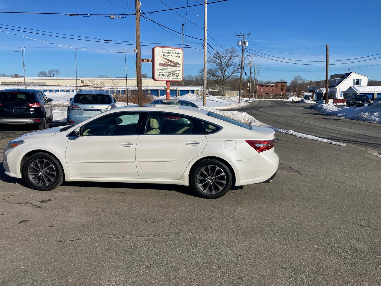 Toyota Avalon XLE Plus 2017