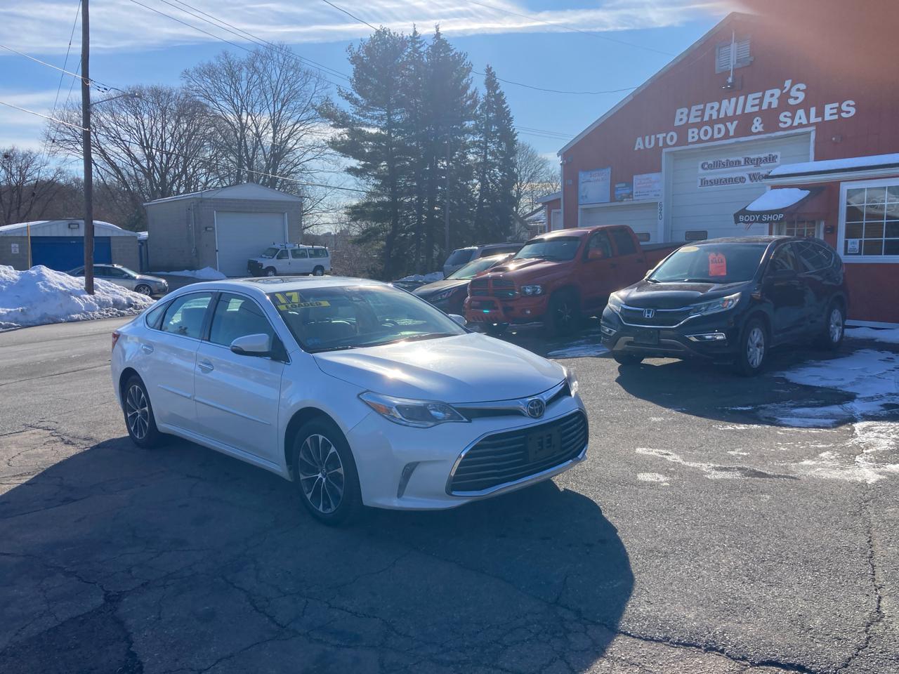 Toyota Avalon XLE Plus 2017