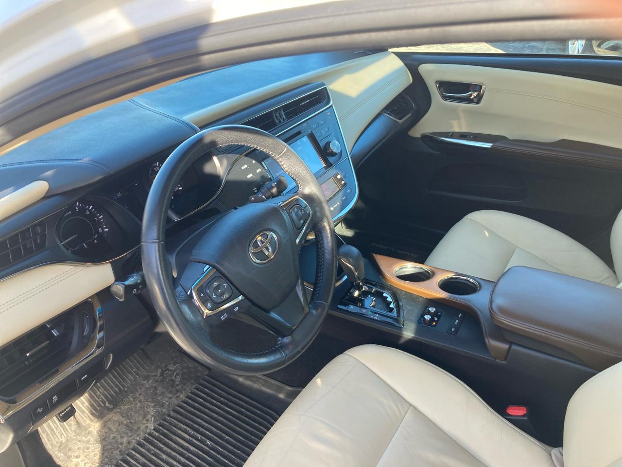 Toyota Avalon XLE Plus 2017