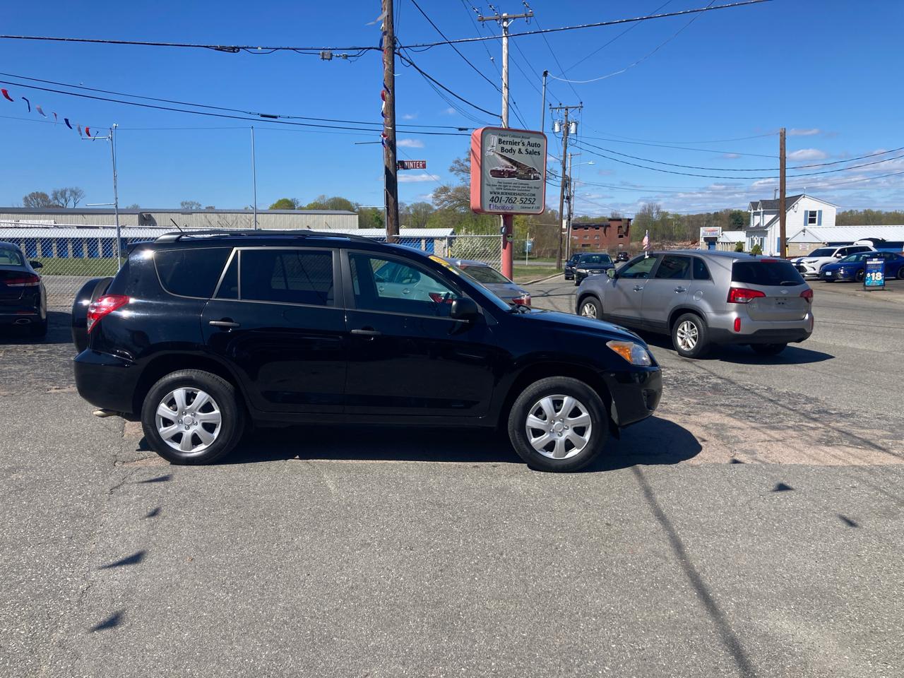 Toyota RAV4 Base I4 4WD 2011