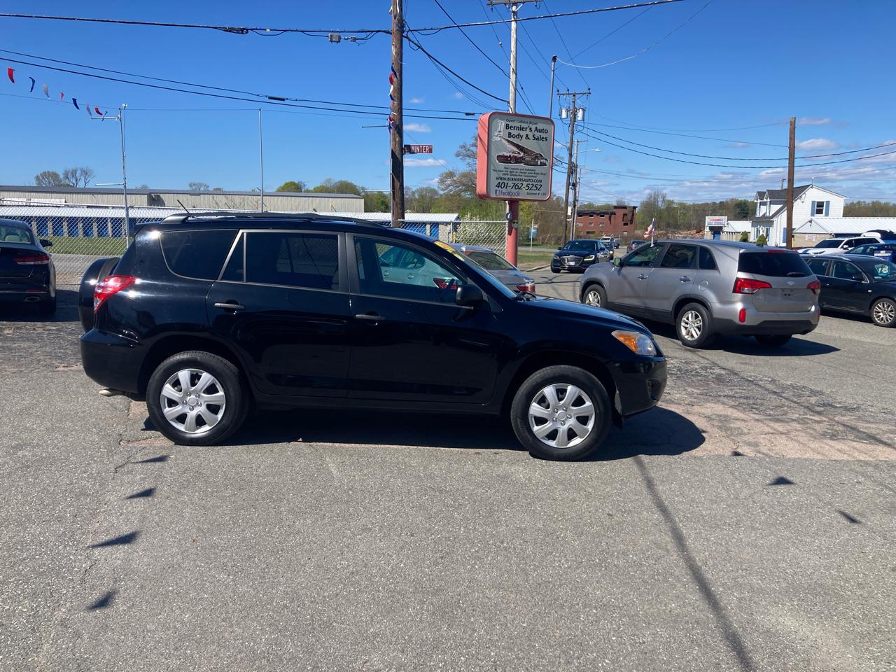 Toyota RAV4 Base I4 4WD 2011