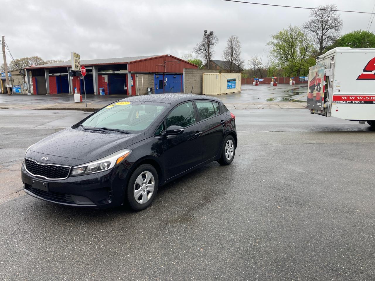 Kia Forte 5-Door LX 2017