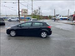 2017 Kia Forte 5-Door 