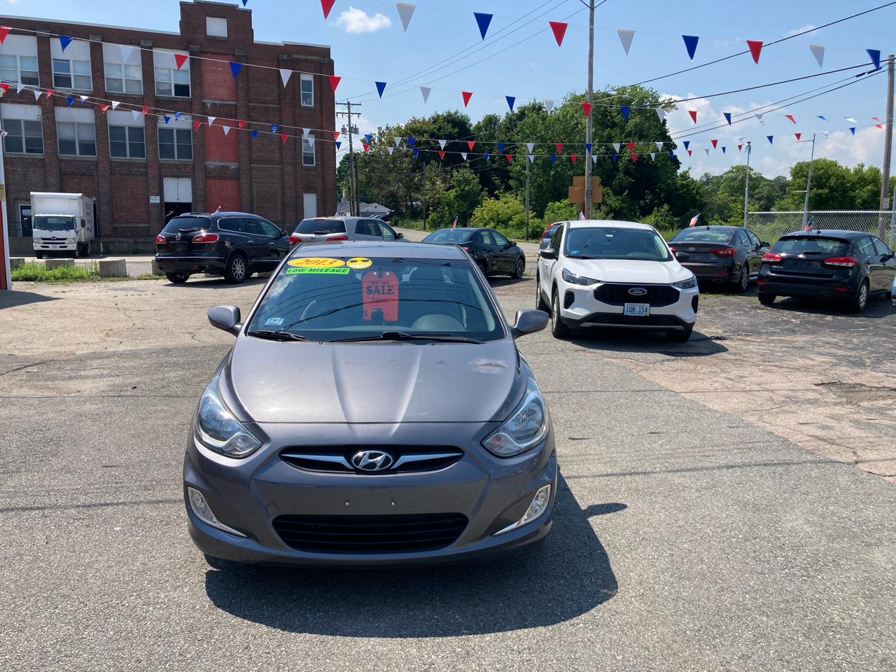 Hyundai Accent GLS 4-Door 2013