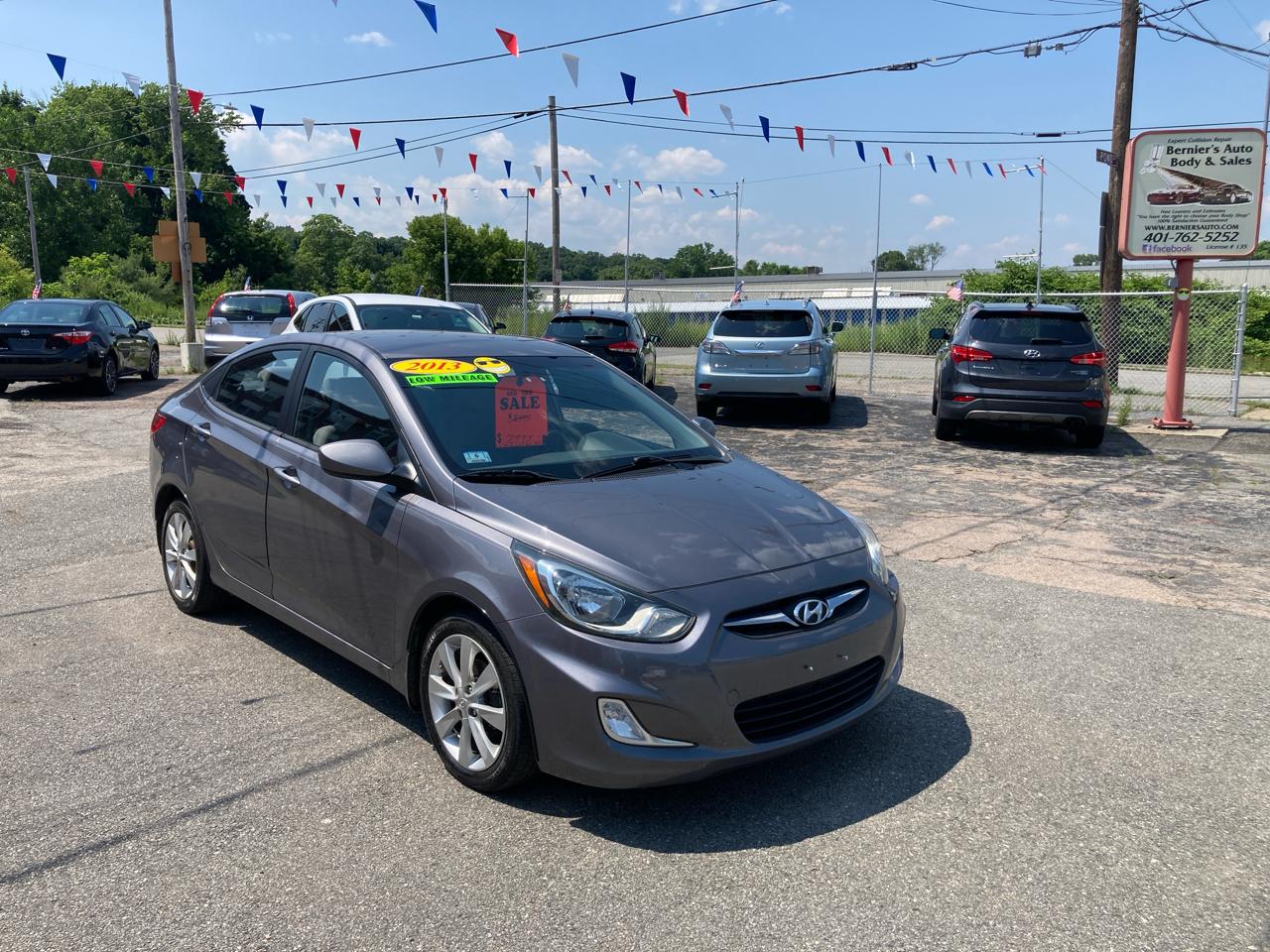 Hyundai Accent GLS 4-Door 2013