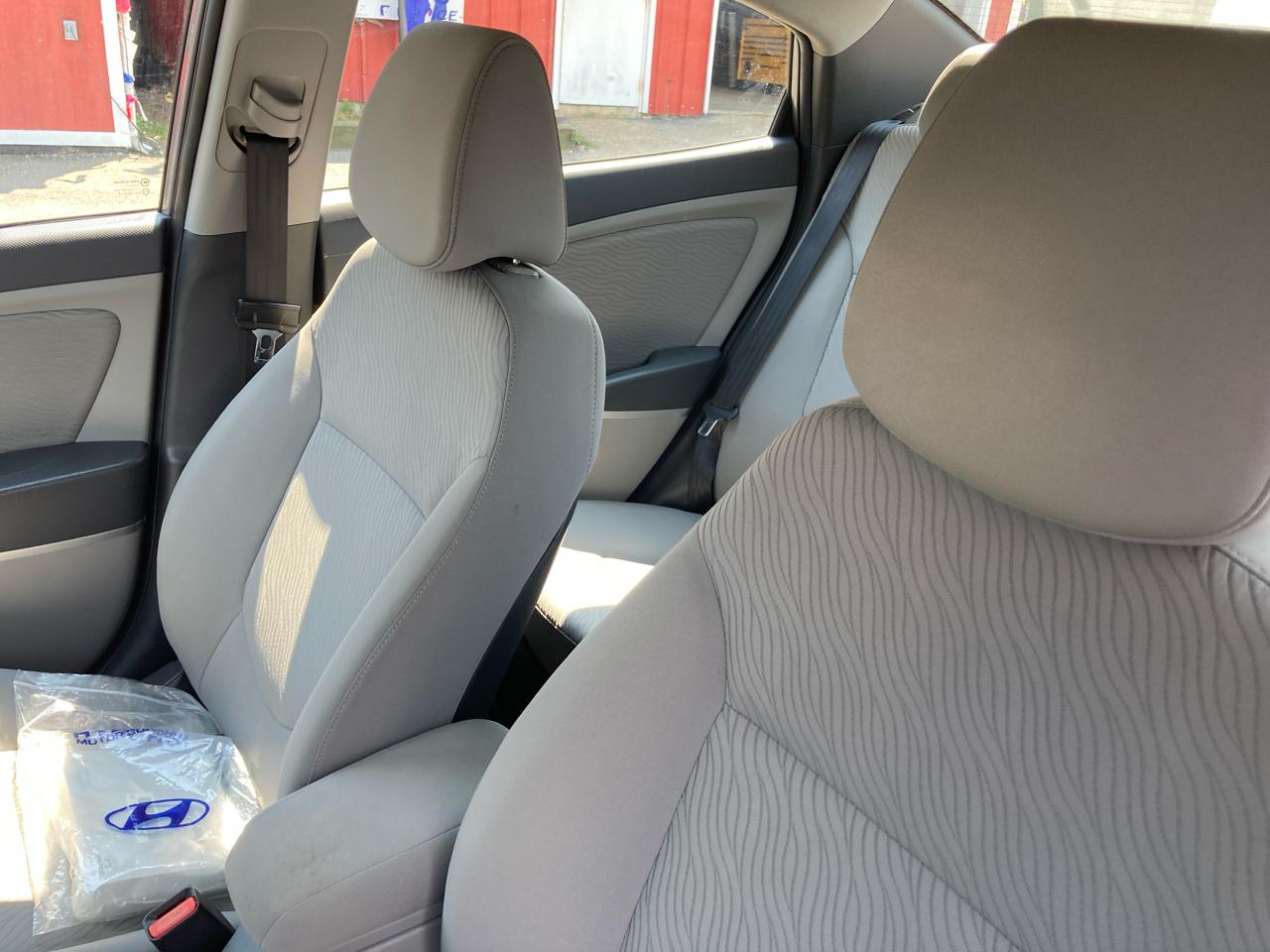 Hyundai Accent GLS 4-Door 2013