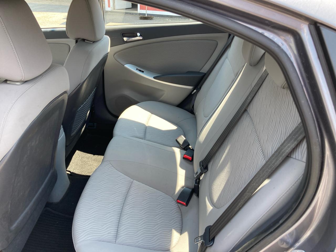 Hyundai Accent GLS 4-Door 2013