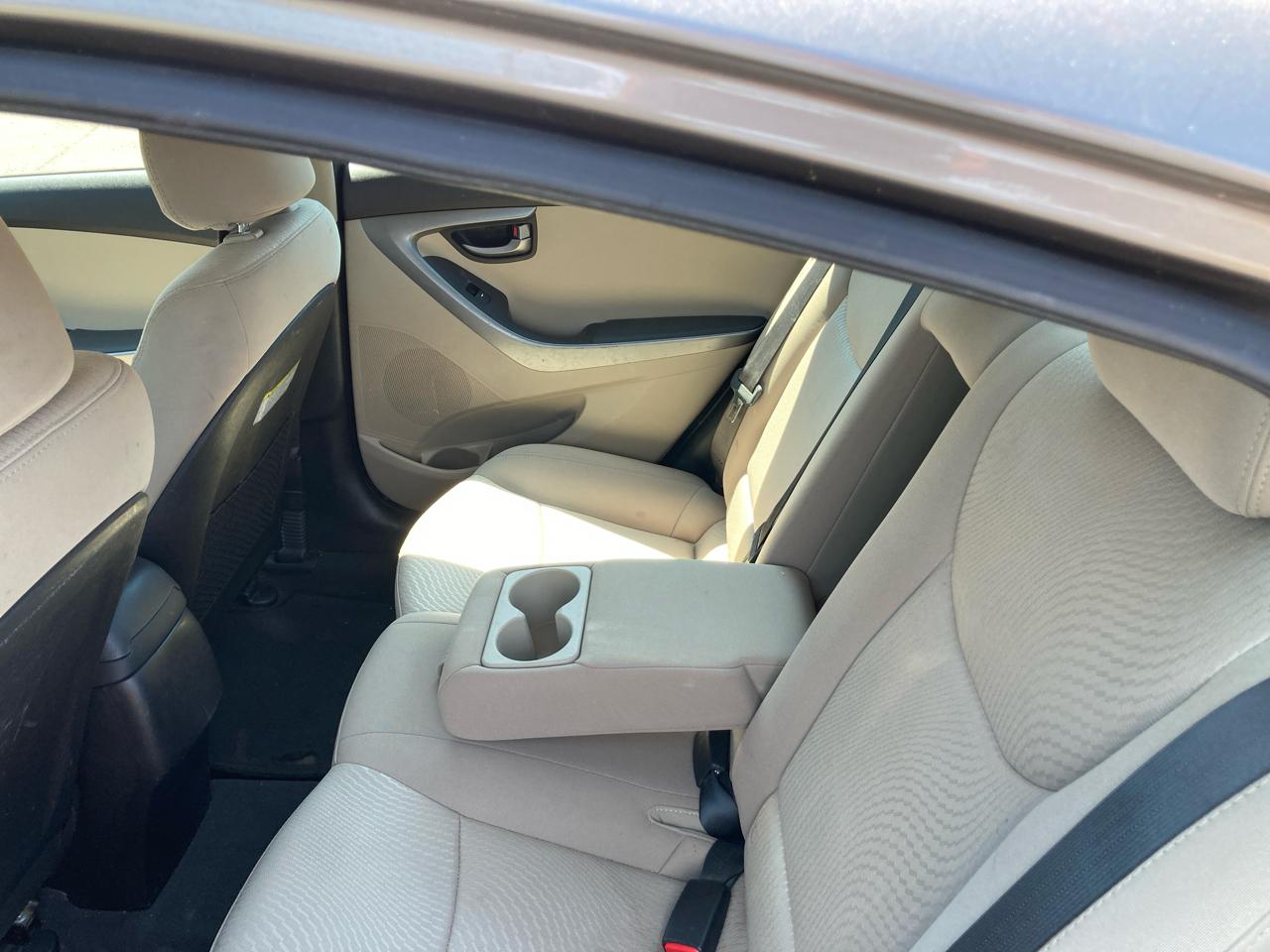 Hyundai ELANTRA GL  2014