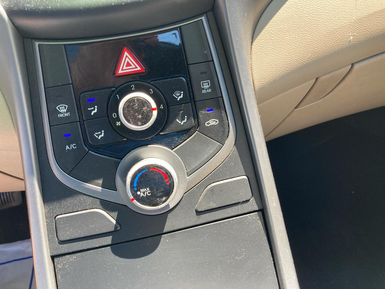 Hyundai ELANTRA GL  2014