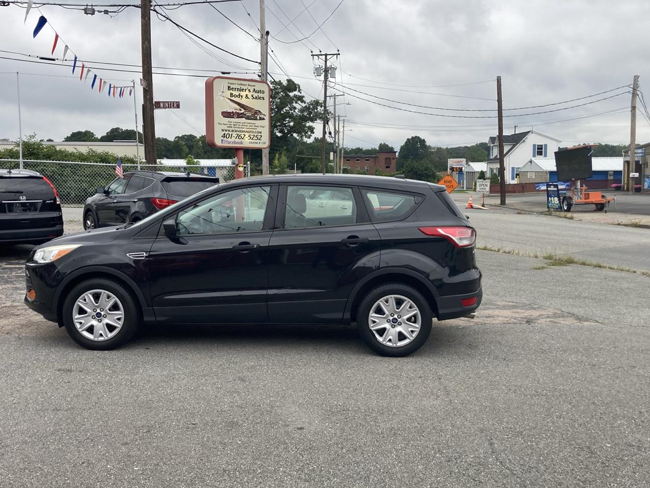 Ford Escape S FWD 2014