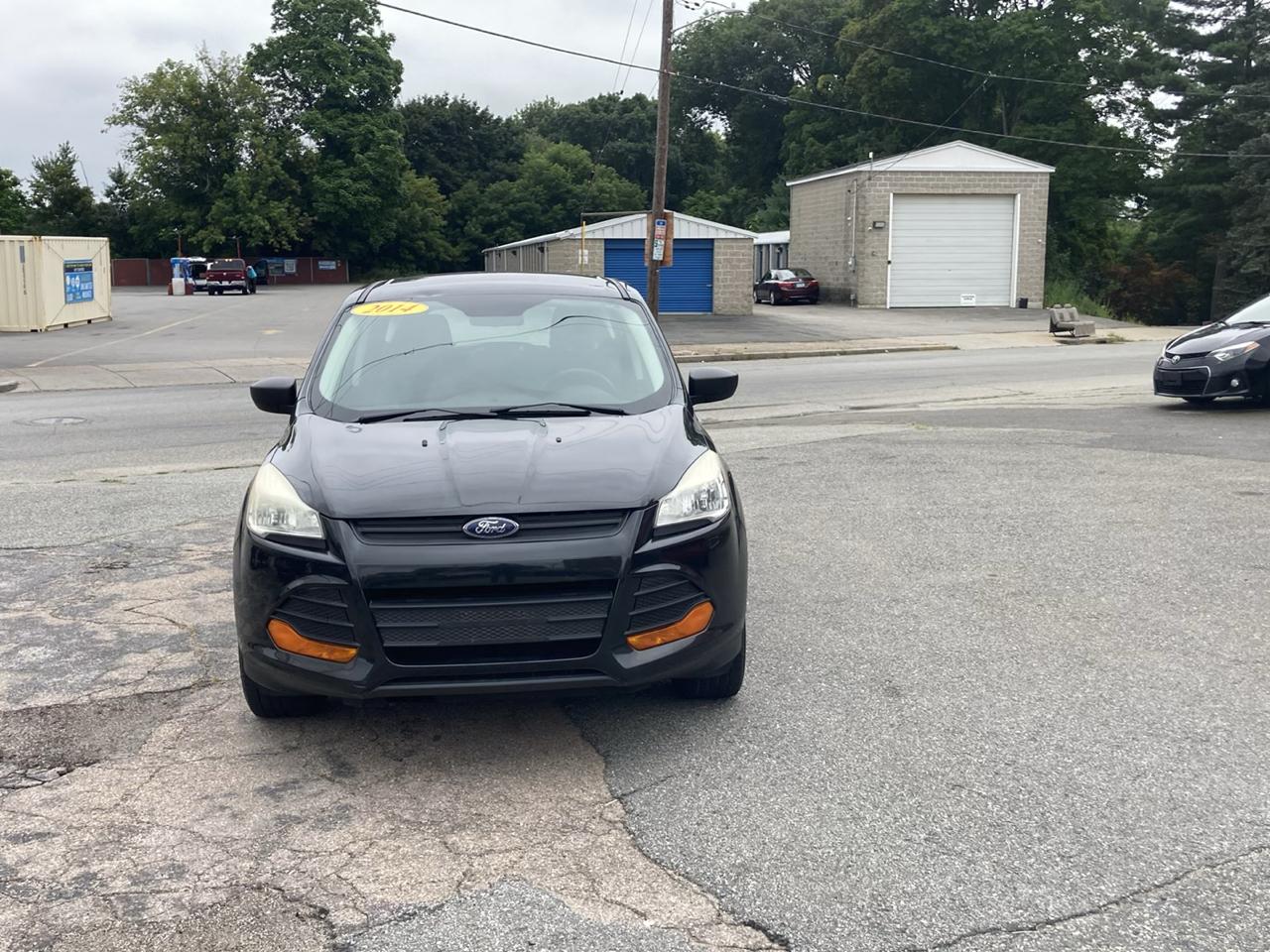 Ford Escape S FWD 2014