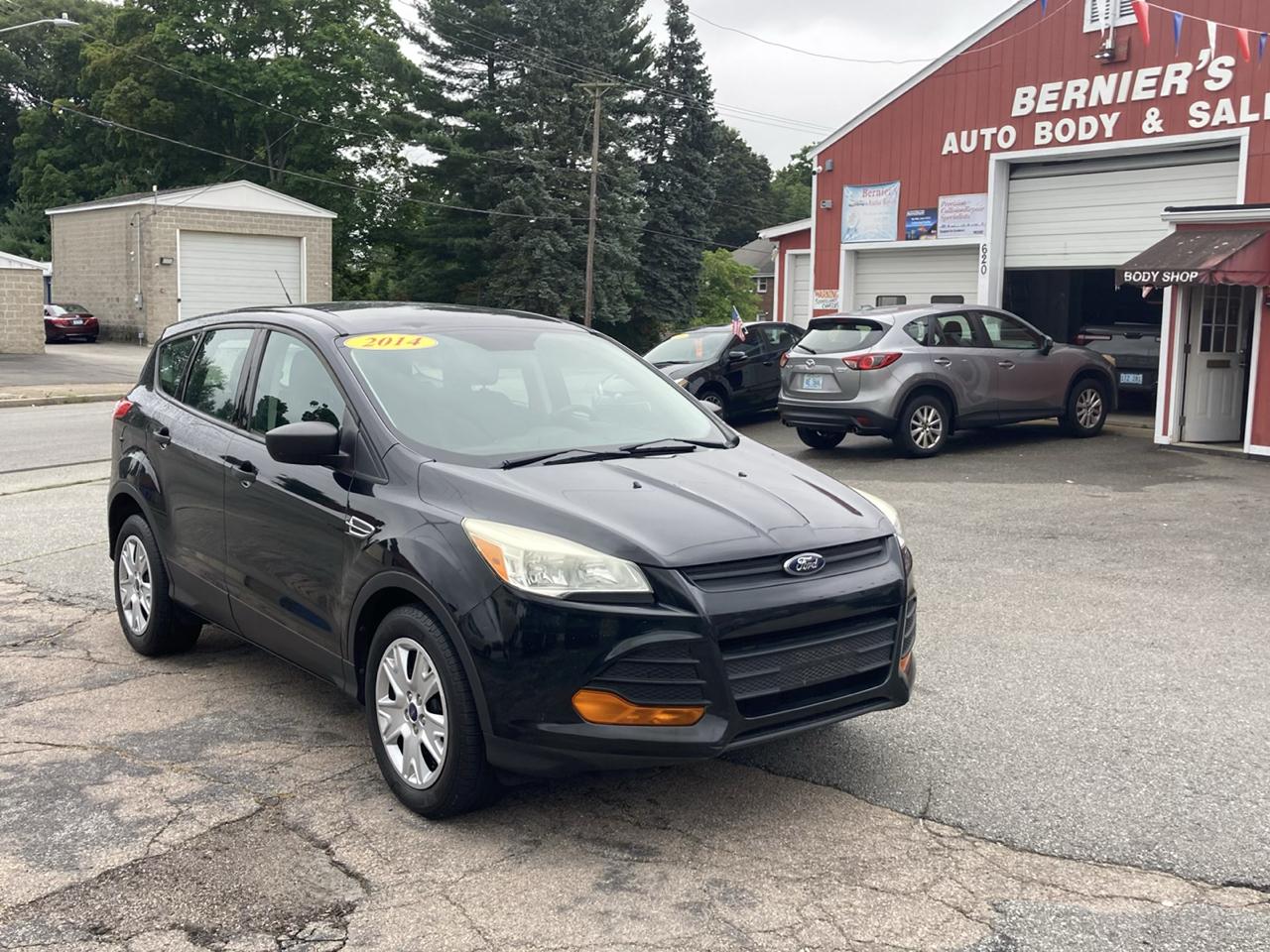 Ford Escape S FWD 2014