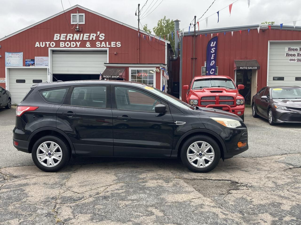 Ford Escape S FWD 2014