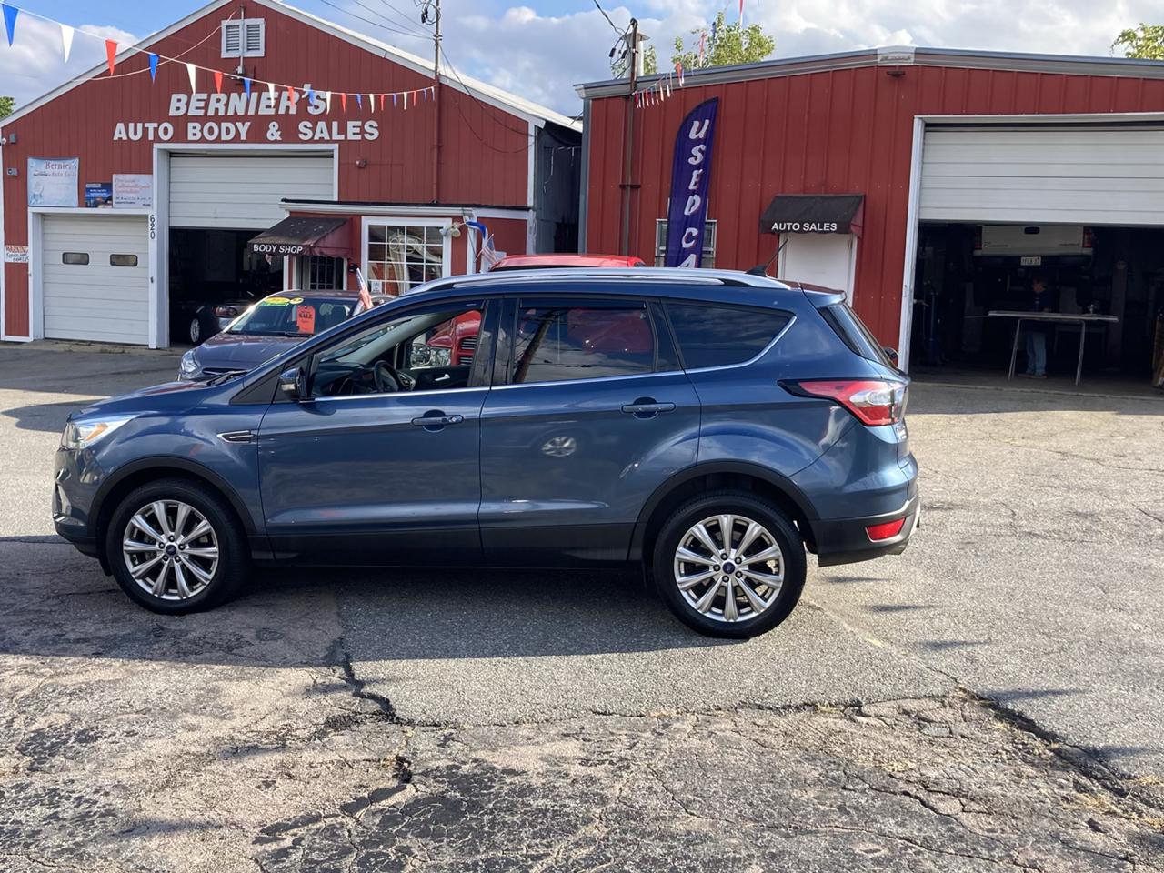 Ford Escape Titanium 4WD 2018