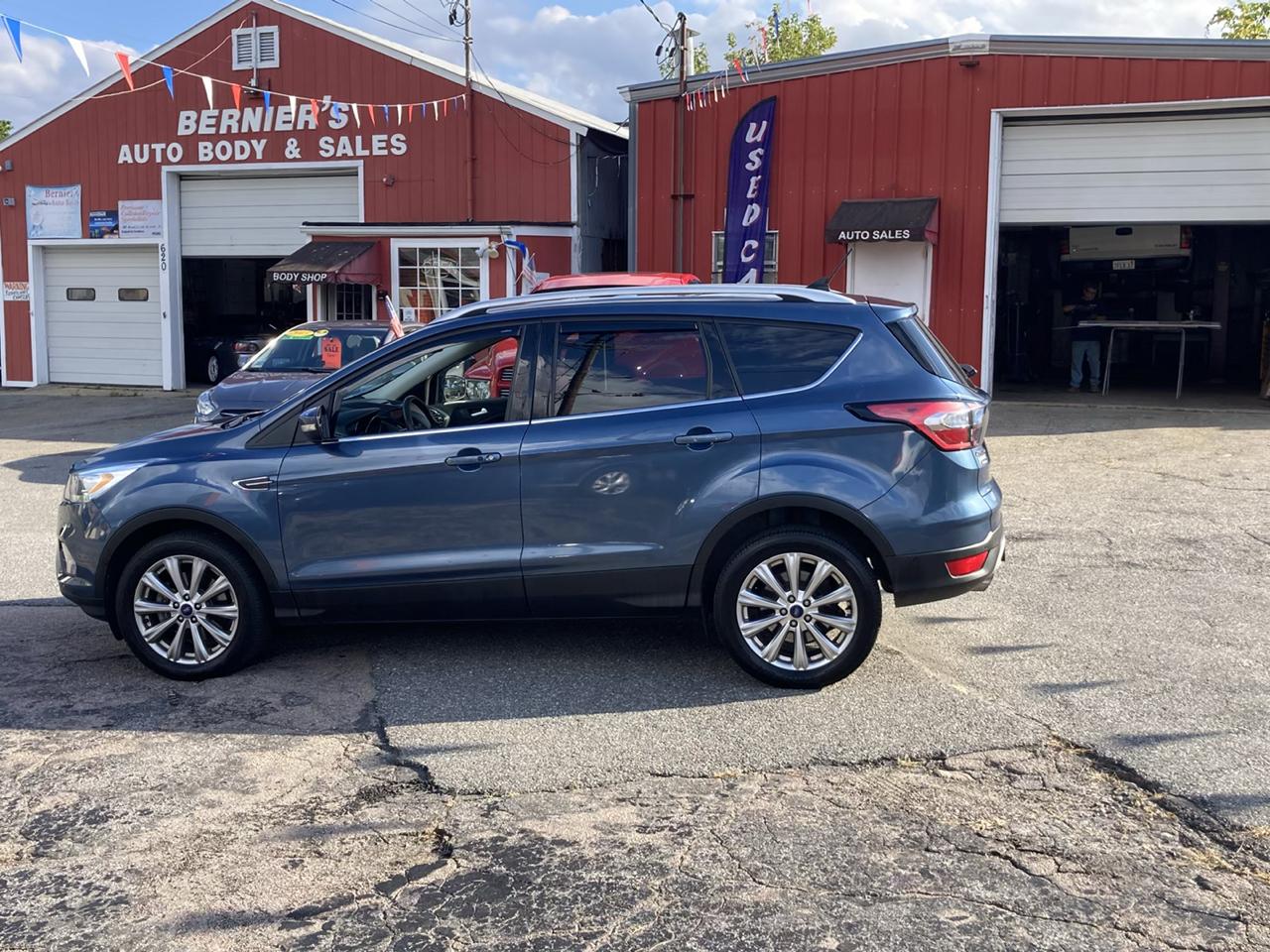 Ford Escape Titanium 4WD 2018