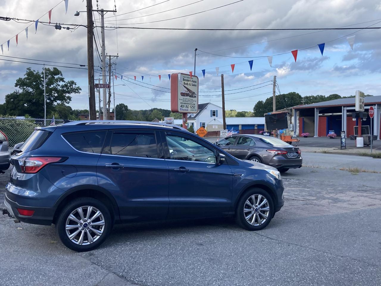 Ford Escape Titanium 4WD 2018