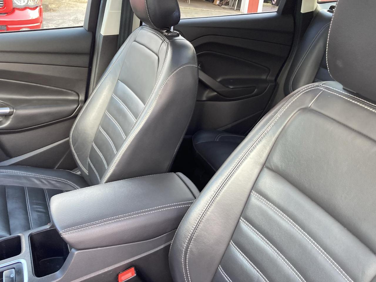 Ford Escape Titanium 4WD 2018