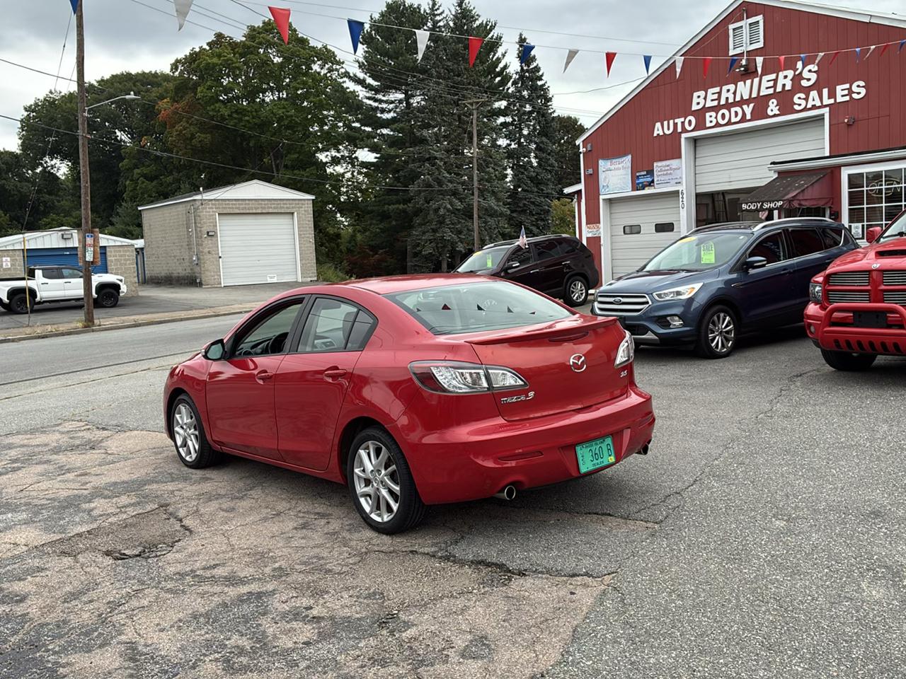 Mazda MAZDA3 i Touring 4-door 2012