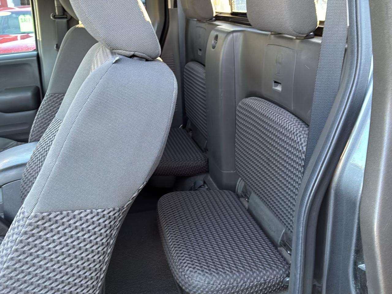 Nissan Frontier S Crew Cab 5AT 4WD 2016