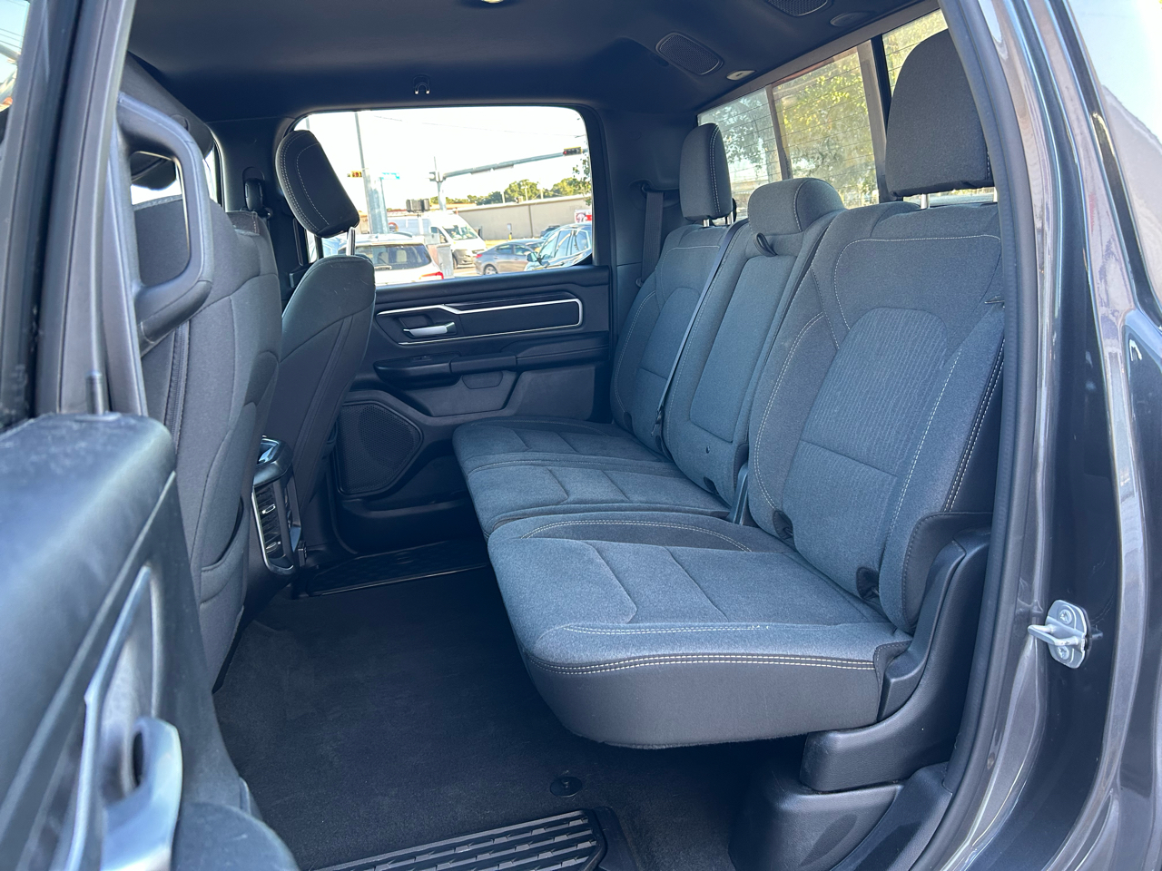 RAM 1500 Big Horn/Lone Star 4x2 Crew Cab 5'7" Box 2021